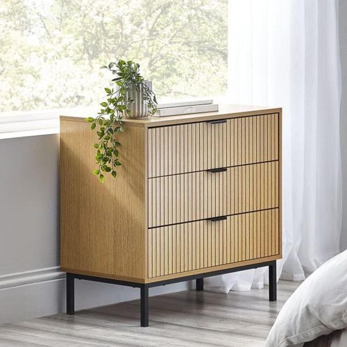 Clearance - Sia Ribbed Oak 3 Drawer Small Chest - FSS16360