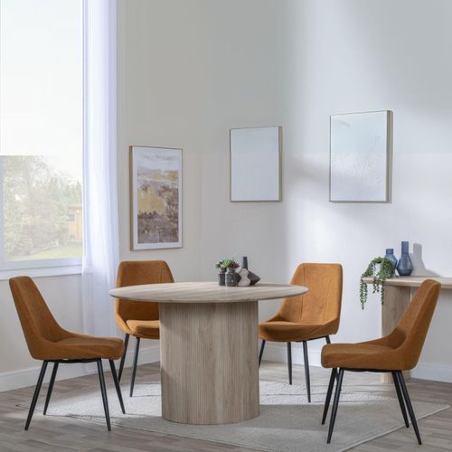 Bern Fluted Oak Effect 4 Seater Round Dining Set - 4 Darwin Orange Fabric Dining Chair