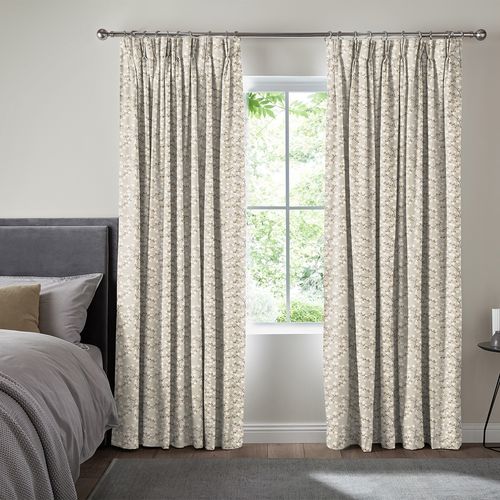 Erikson Rust Curtain