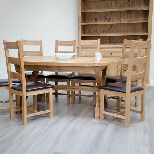 Winchcombe Oak 6-10 Seater Extending Dining Table - 180cm-260cm