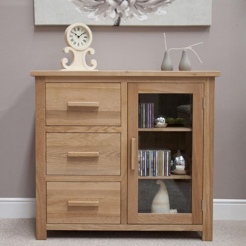 Mobel Oak 1 Door Glazed Chest