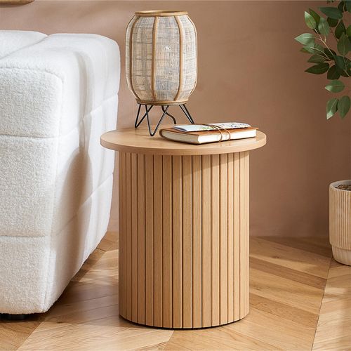 Axel Oak Fluted Round Side Table