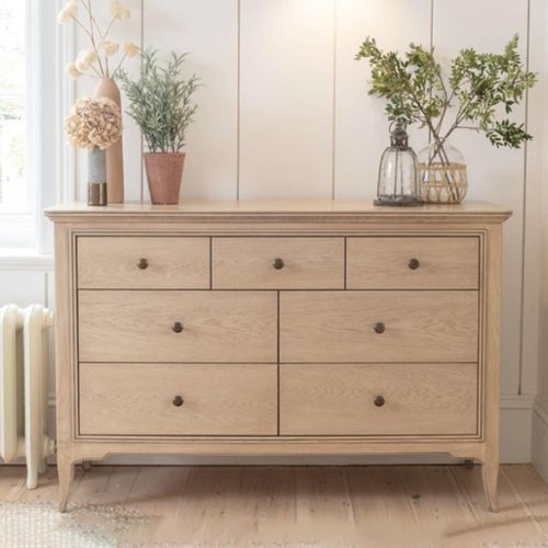 Willis and Gambier Toulon Oak 3+4 Drawer Wide Chest