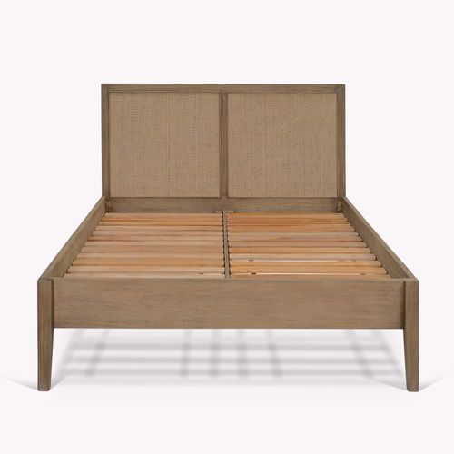 Chesterton King Bed Natural Rattan