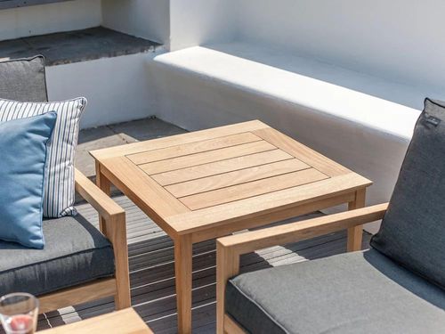 Roble Square Garden Side Table