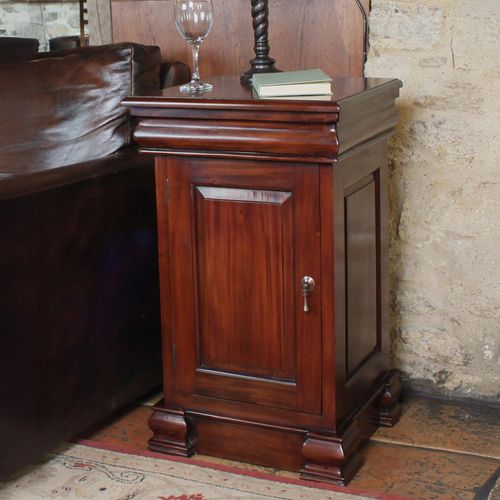 Luton Mahogany Lamp Table