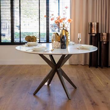 Richmond Interiors Dining Tables