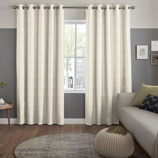 Pierre Zest Curtain