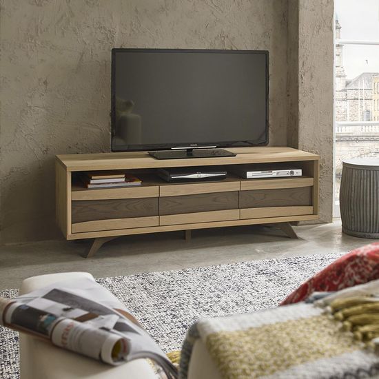 Bentley Designs Cadell Aged Oak 3 Drawer TV Unit
