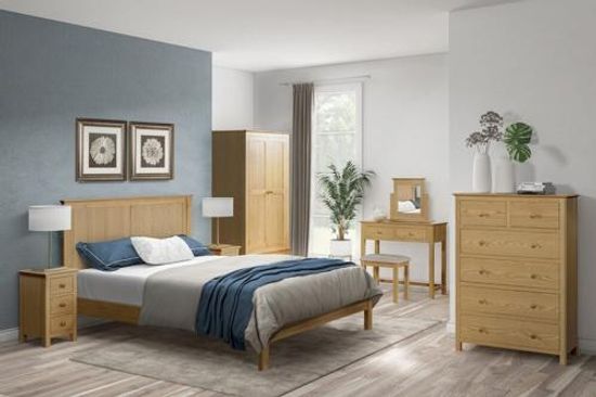 Arlington Oak 3 Drawer Compact Bedside Cabinet