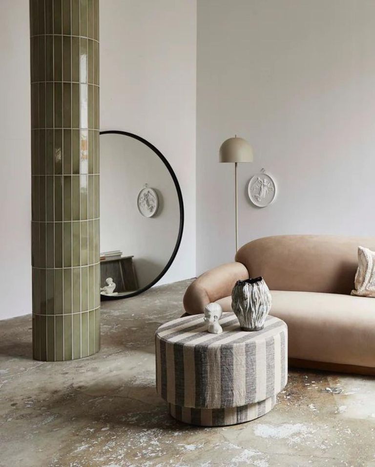 Asio Black Metal Round Wall Mirror