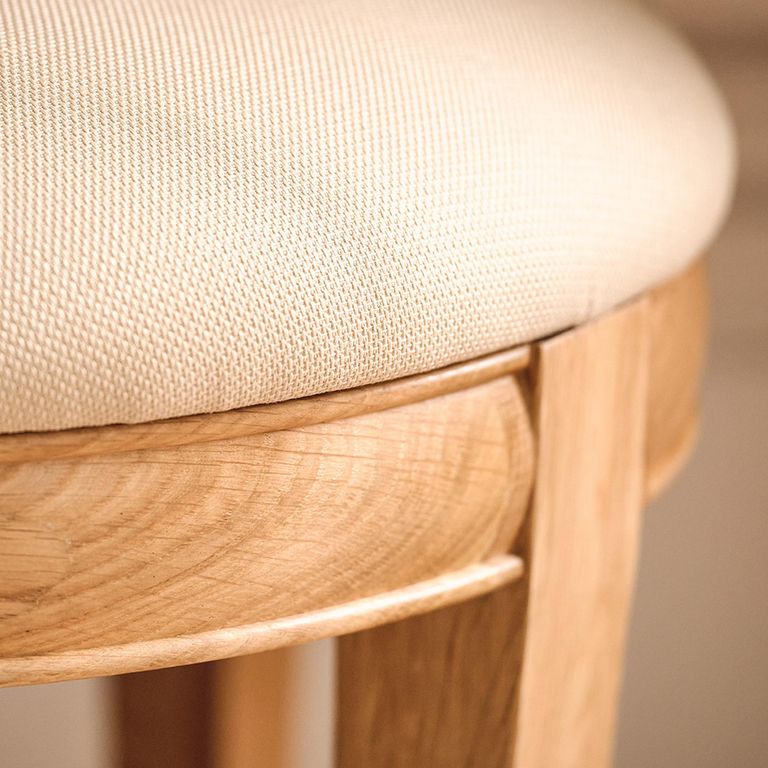 Bordeaux Dressing Stool - Round - Natural - Oak - Padded