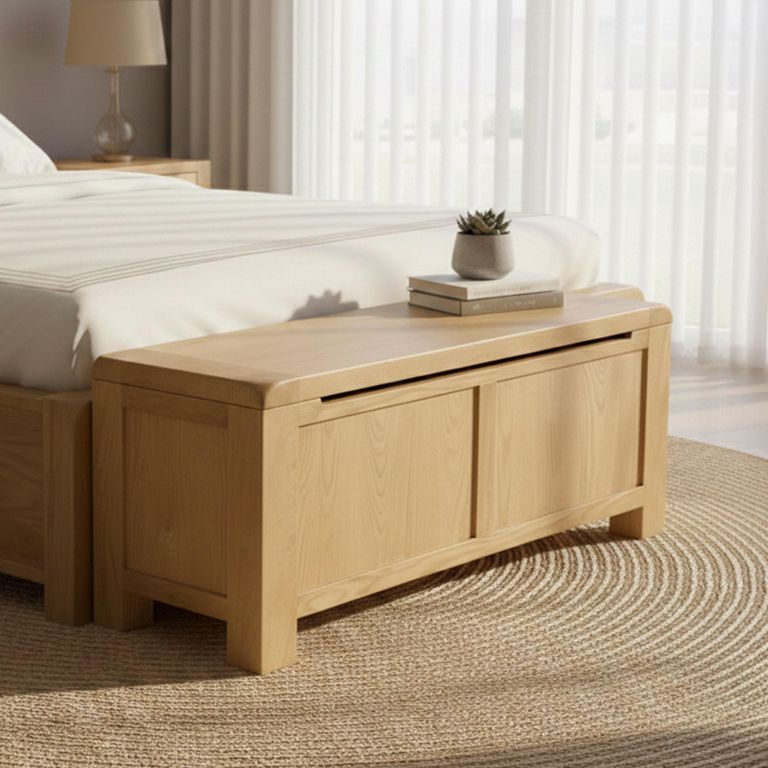 Curve Blanket Box - Oak