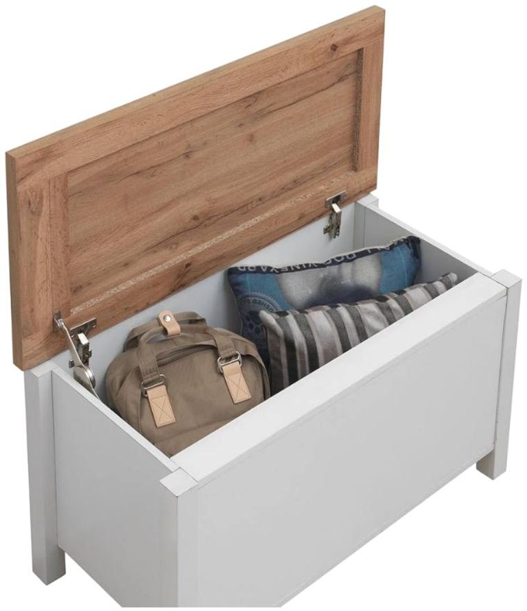 Arthur White Blanket Box