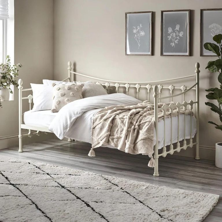 Versailles Metal Frame Daybed - White