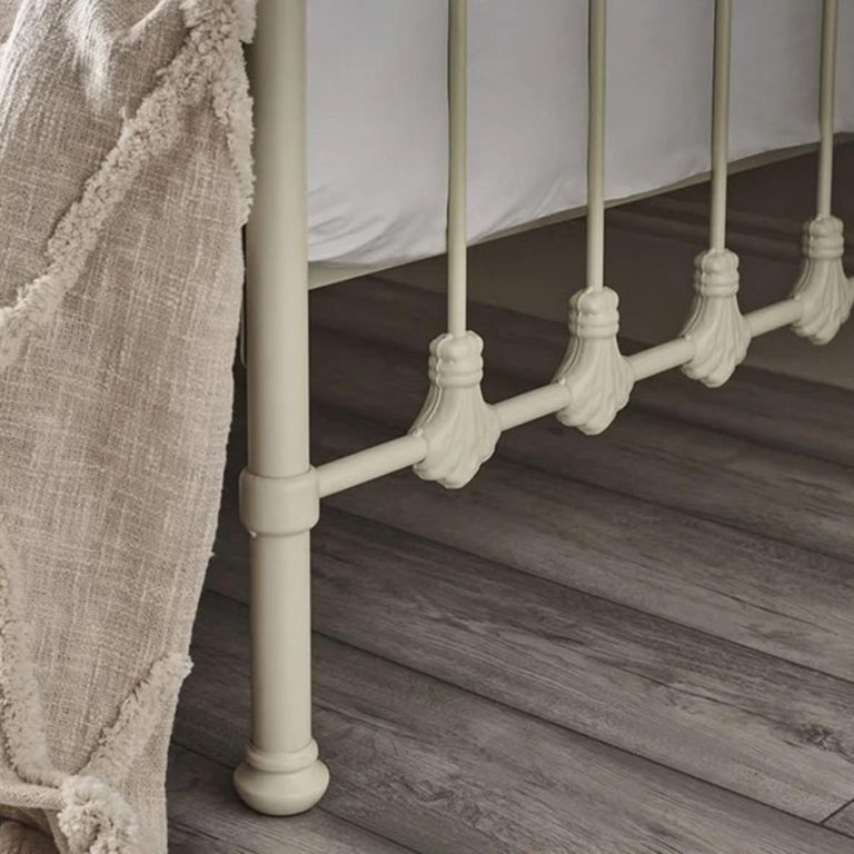 Versailles Metal Frame Daybed - White