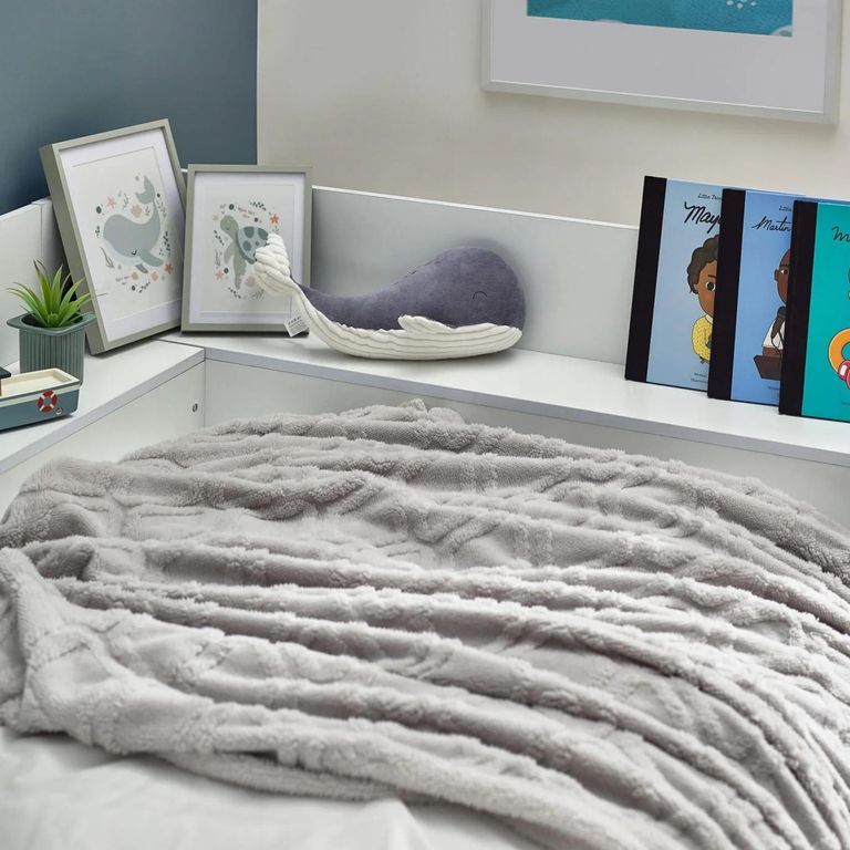 Cyclone Daybed - White