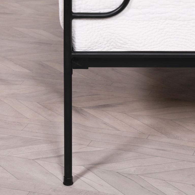 Black Metal Poster Bed - 5ft King Size