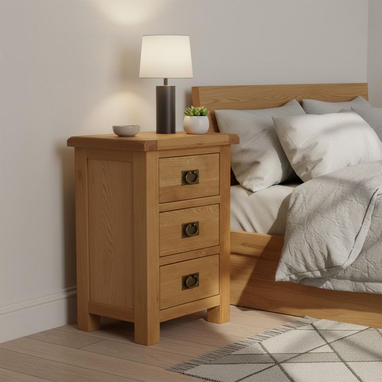 Salisbury Premium Bedside Cabinet - 3 Drawer - Oak