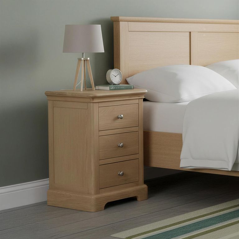 Cromwell Bedside Cabinet - 3 Drawer - Oak