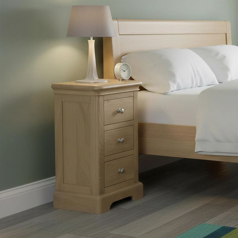 Cromwell Bedside Cabinet - 3 Drawer Compact - Oak