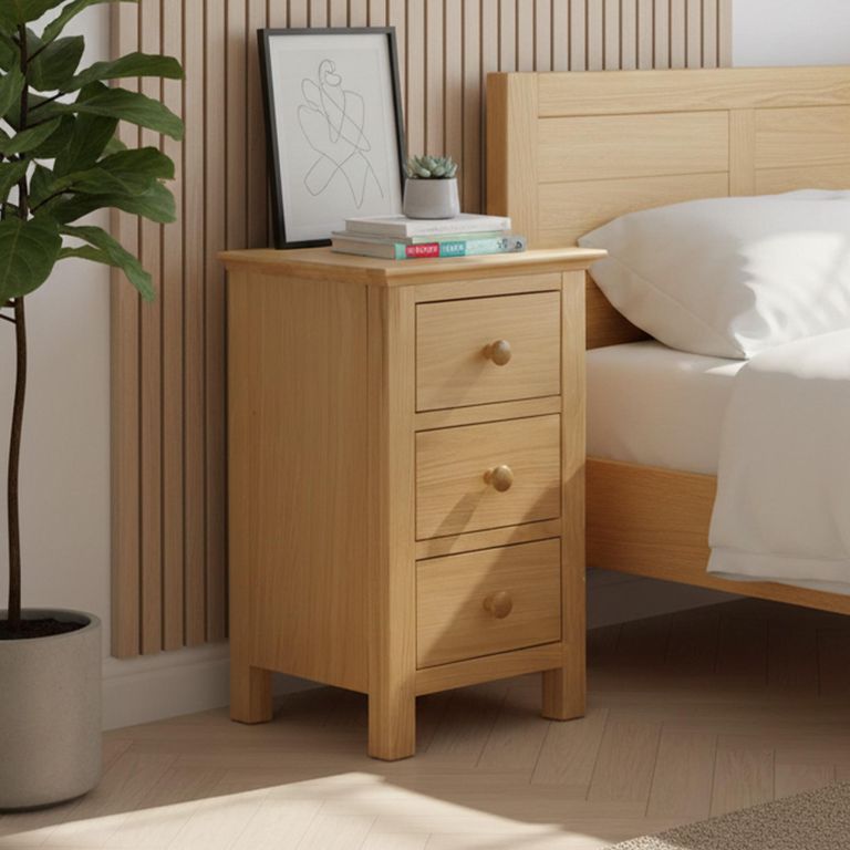 Arlington Compact Bedside Cabinet - 3 Drawer - Oak