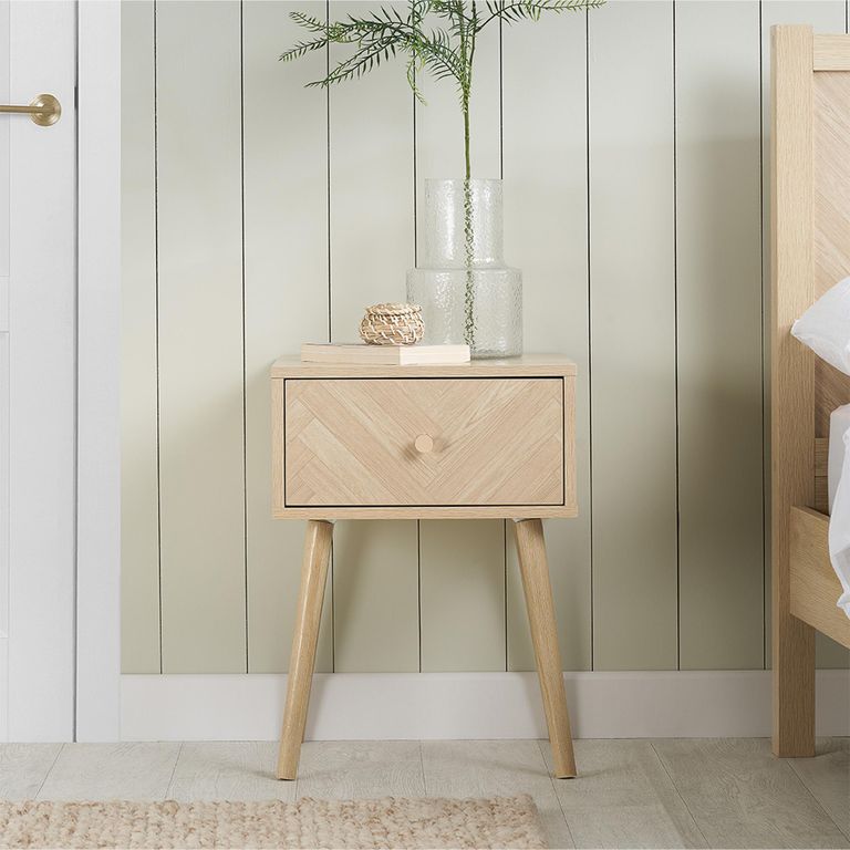 Herringford Bedside Table - 1 Drawer - Oak
