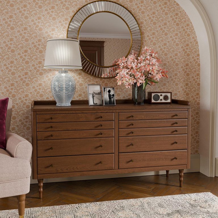 Williamson Chest - 4+4 Drawer - Mid Gloss Lacquered