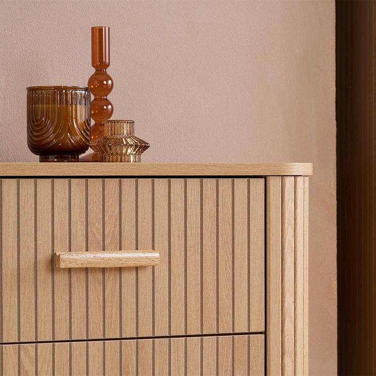 Axel Curved Chest - 2+3 Drawer - Oak Fluted