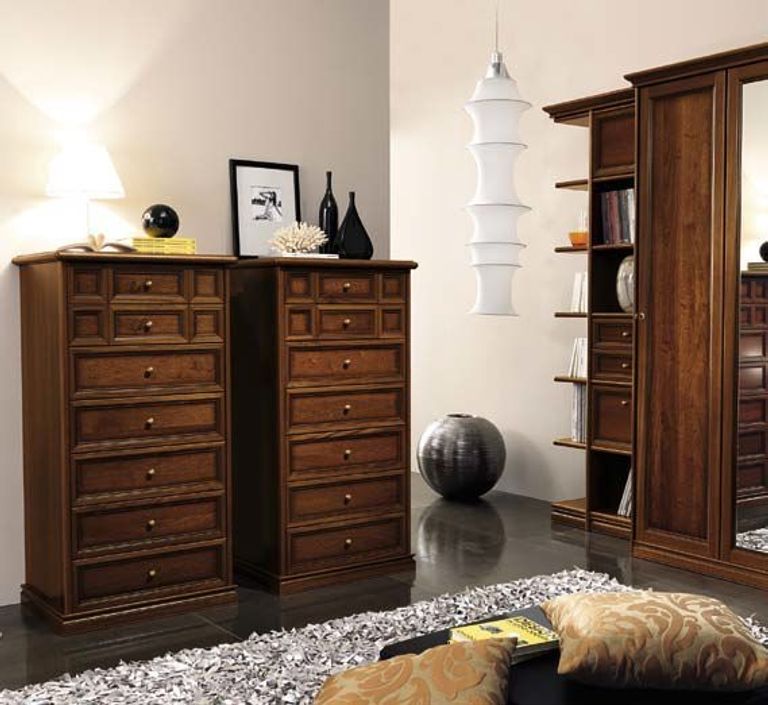 Nostalgia Chest - 7 Drawer - Tall - Walnut