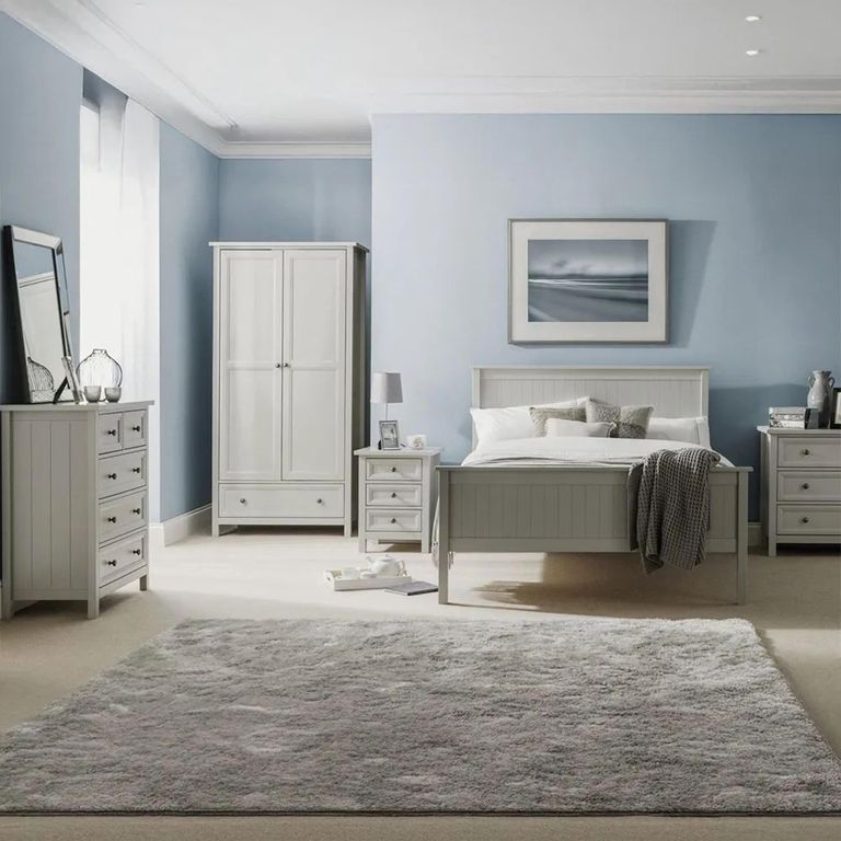 Clearance - Maine Grey 3 Drawer Small Chest - A332