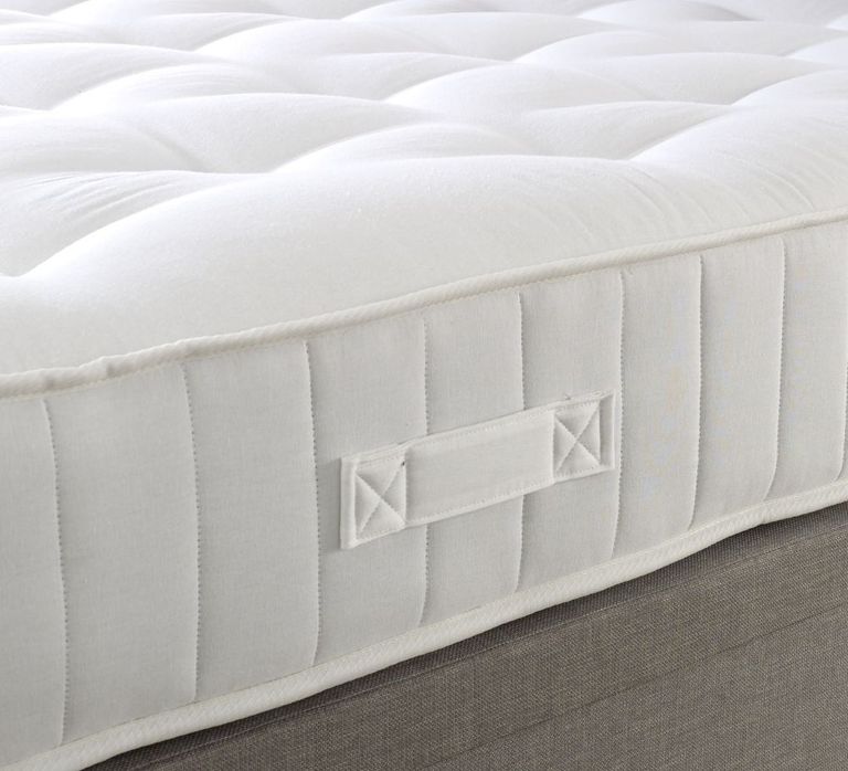 Essentials Pocket Tufted 1000 Mattress