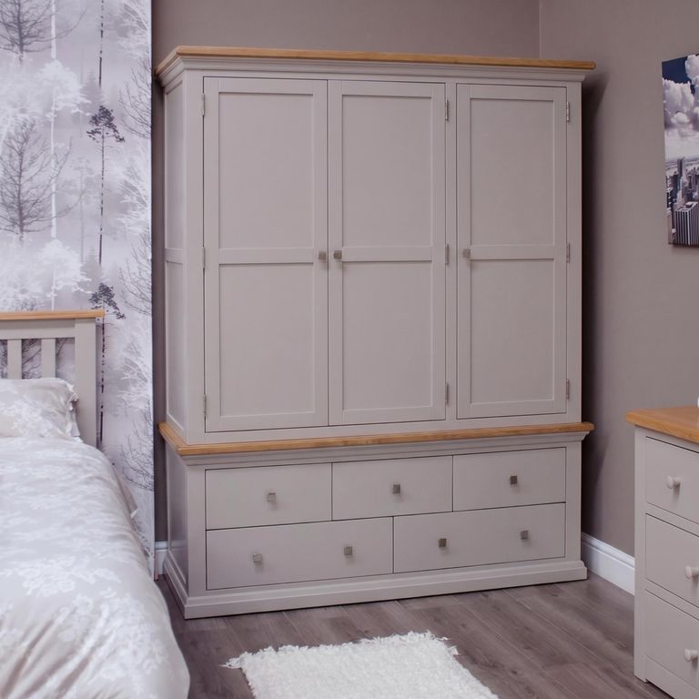Cotswold Wardrobe - 3 Door - 5 Drawer - Oak and Painted