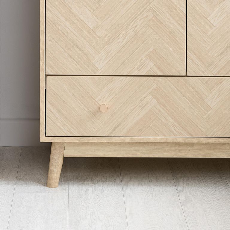 Herringford Wardrobe - 2 Door - 1 Drawer - Oak
