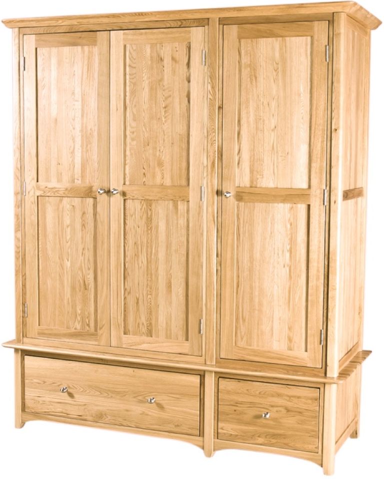 Shaker Oak 3 Door 2 Drawer Wardrobe