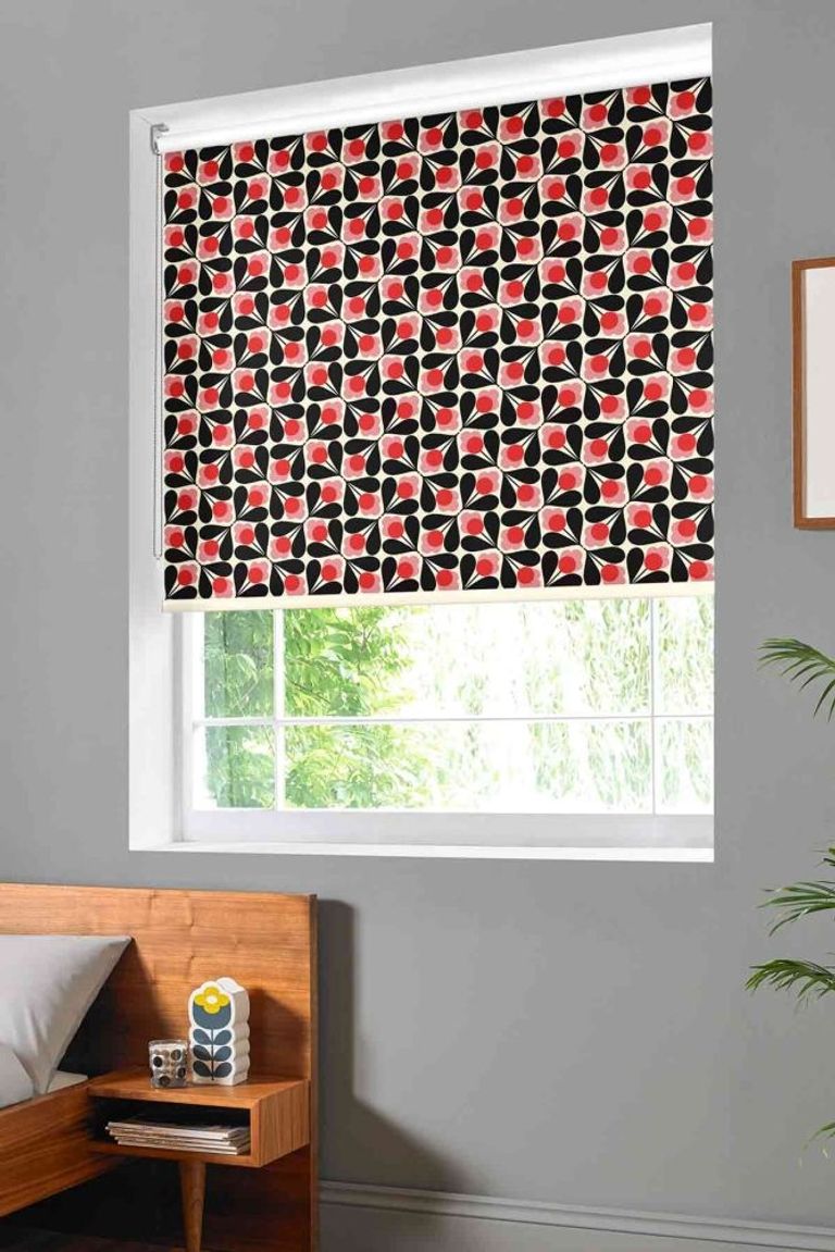 Sycamore Seeds Roller Blind - Fuchsia