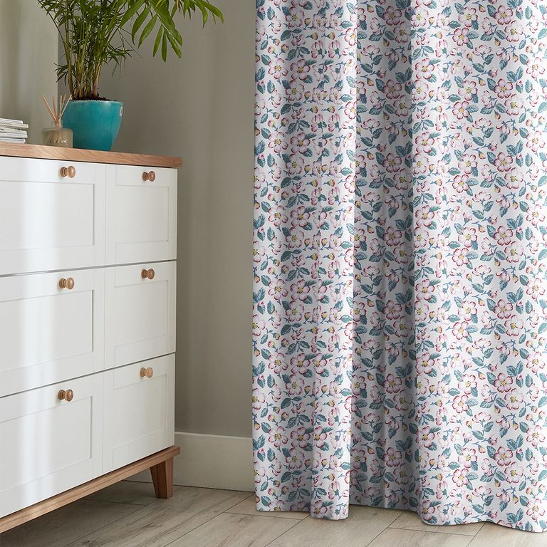 Cath Kidston Curtain - Climbing Blossom Blush