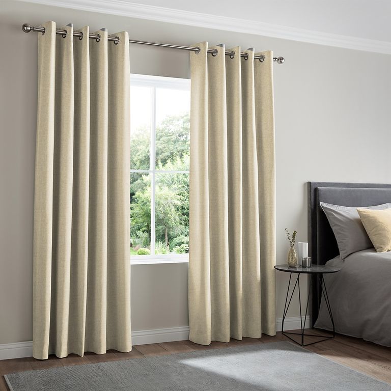 Defoe Curtain - Apple