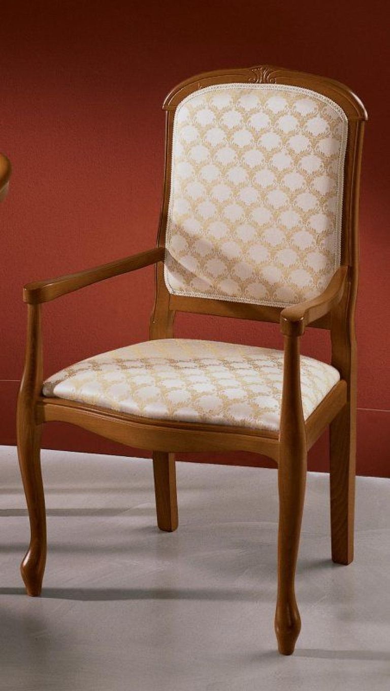 Nostalgia Armchair - Walnut