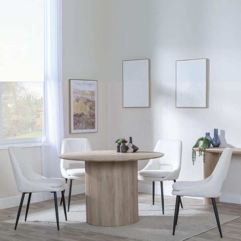 Bern Fluted Oak Effect 4 Seater Round Dining Set - 4 Peyton Cream Fabric Dining Chair