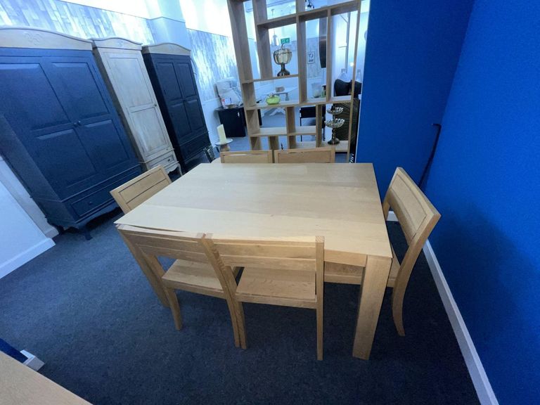 Slice Extending Dining Table - 6-10 Seater - 160cm-240cm - Oak - EX Display