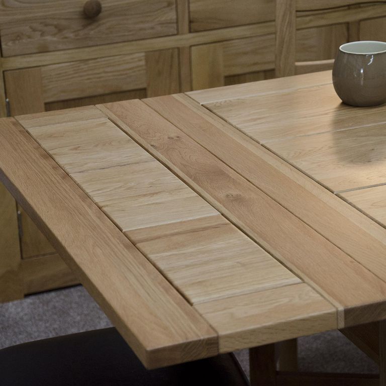Elegance Extending Dining Table - 4-6 Seater - 90cm-150cm - Oak
