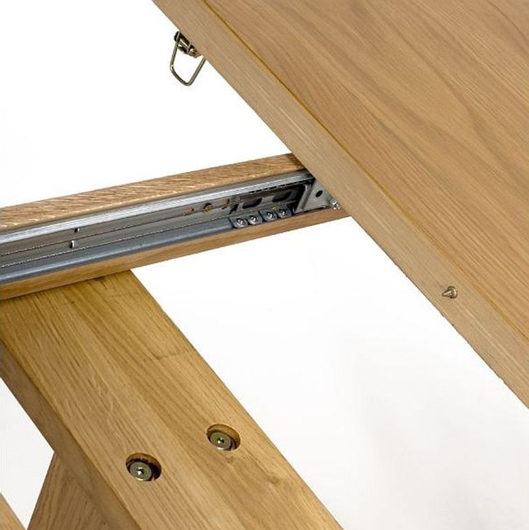 Madrid Extending Dining Table - Oak - Round - 6-8 Seater - 160cm-210cm