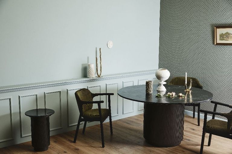 Erie Black Marble 4 Seater Round Dining Table