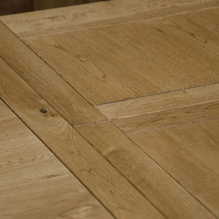 Deluxe Extending Dining Table - 4-6 Seater - 122cm-167cm - Butterfly - Oak