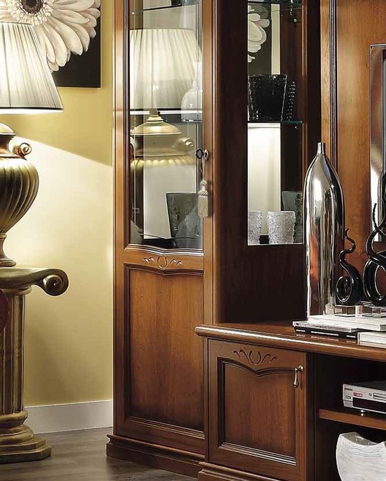 Nostalgia Display Cabinet - 1 Door - LHF - Walnut