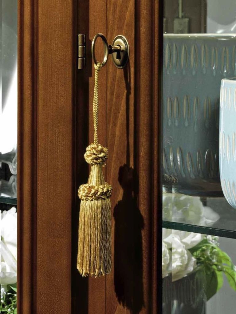 Treviso Display Cabinet - 1 Door - LHF - Cherry Wood