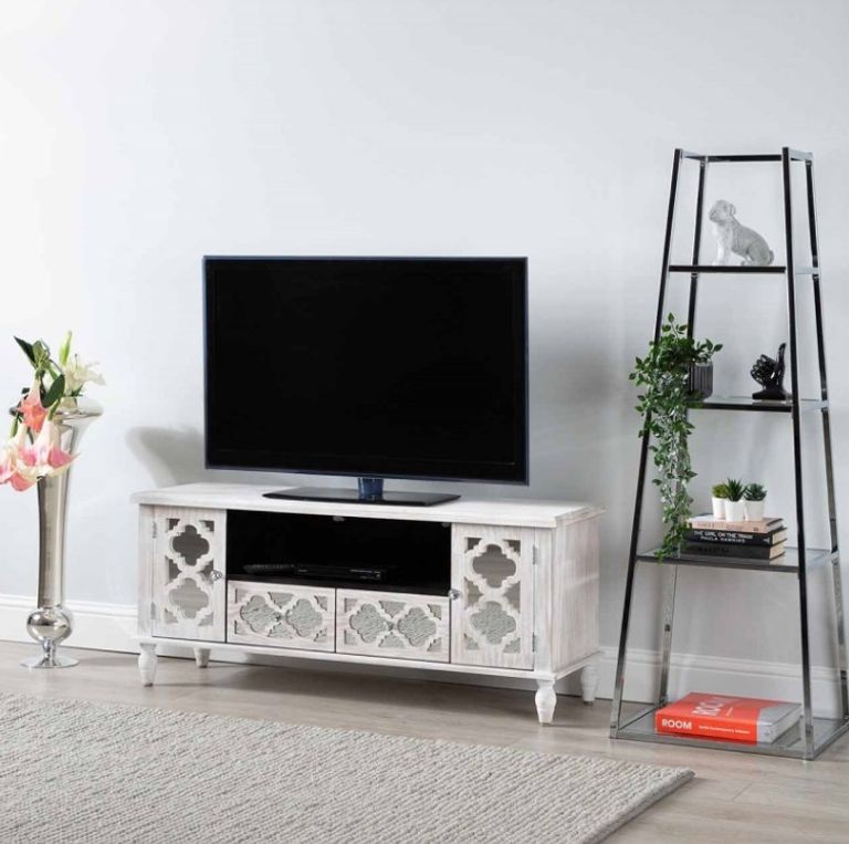 Logan Display Unit - Ladder - Glass and Chrome