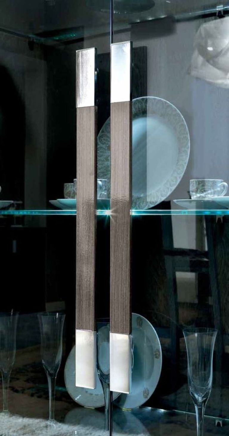 Platinum Vitrine - Slim - Silver