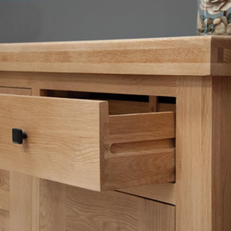 Bordeaux Sideboard - 2 Door - Medium - 140cm - Oak